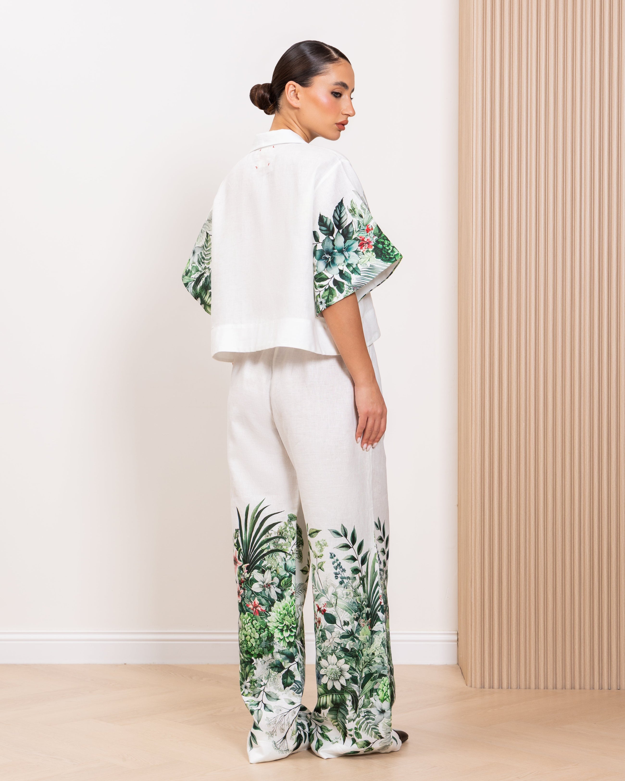 The Daristan Linen Set