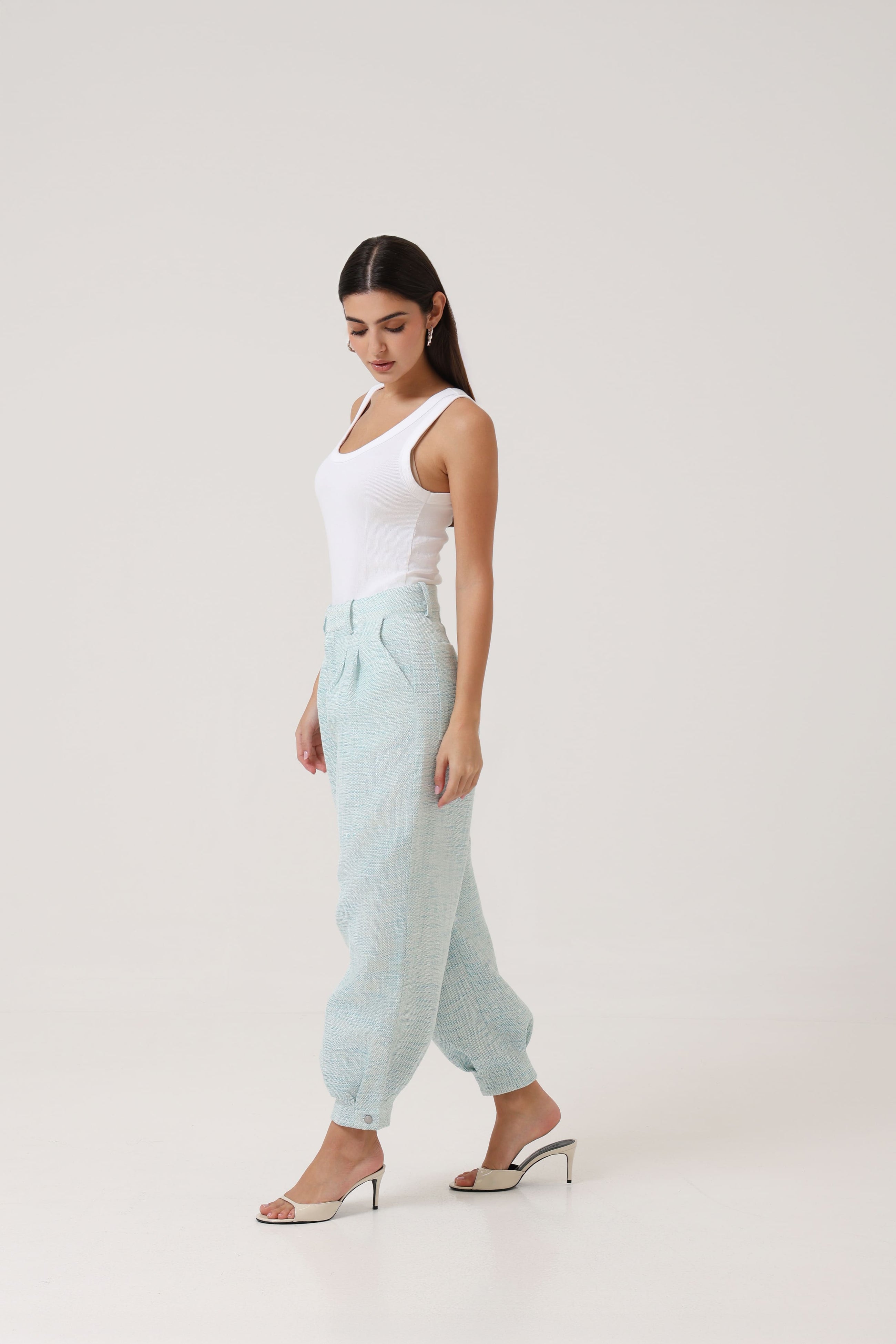Model wearing the Portofino Mare Balloon Pants