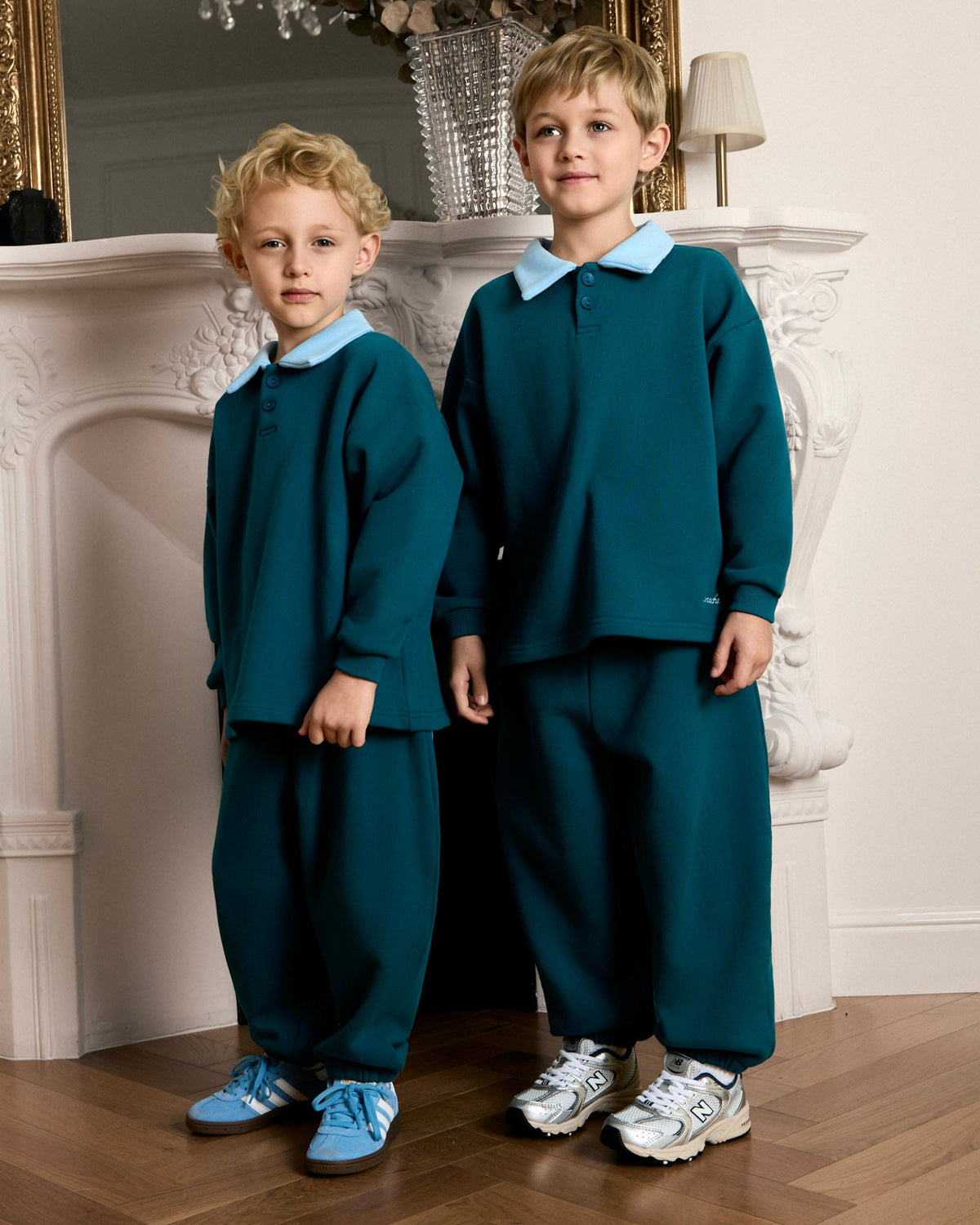 Leo Sweatshirt in Teal Pop