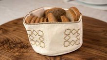 Arabesque 15-Piece Embroidered Table Set