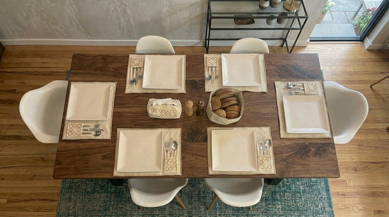 Arabesque 15-Piece Embroidered Table Set