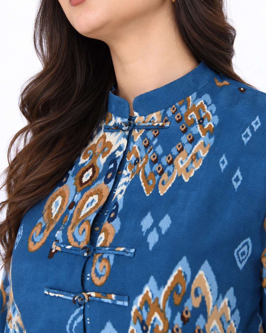 L’Artiste printed cotton shirt with Japanese-inspired buttons and softly flared sleeves