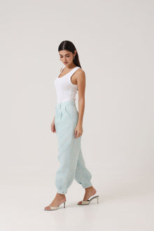 Model wearing the Portofino Mare Balloon Pants