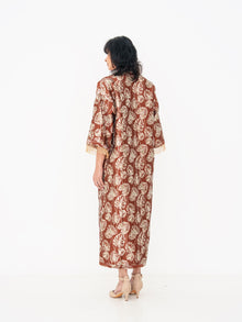 Reversible Abaya in Deep Red and Gold