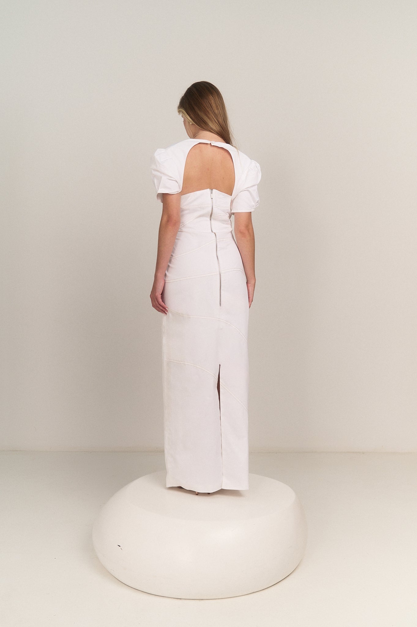 Back detail of the Curved Seam Puff Sleeve Maxi Dress by Hazar Azhari 