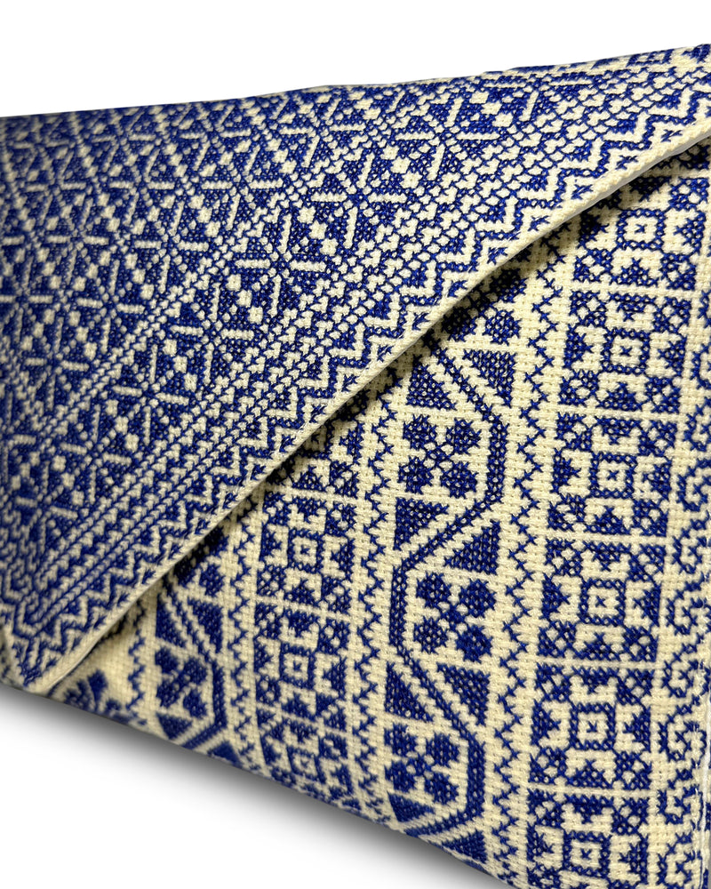 The Iconic Clutch