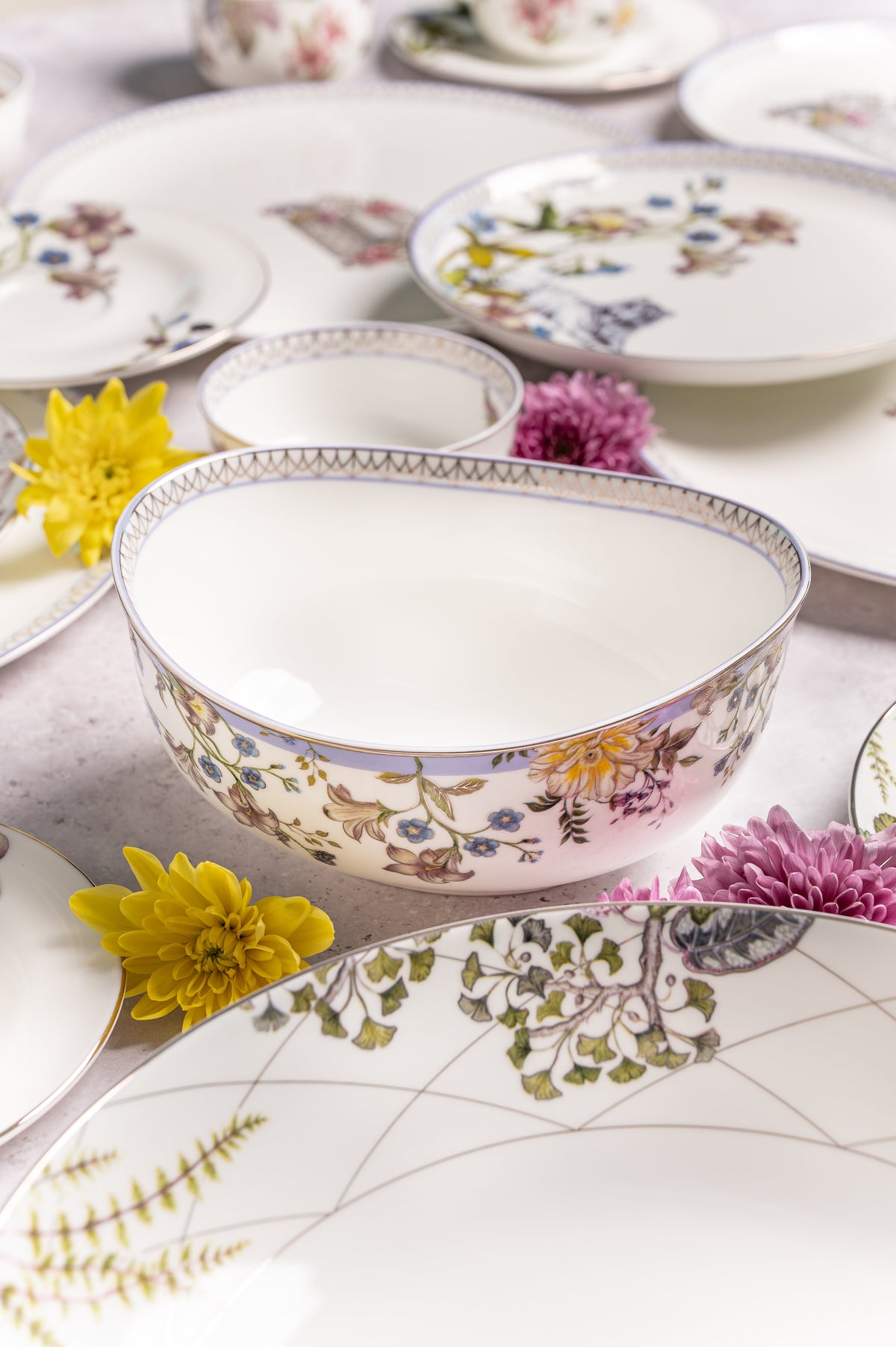 Shirovana Oval Salad Bowls  (Set of 1)
