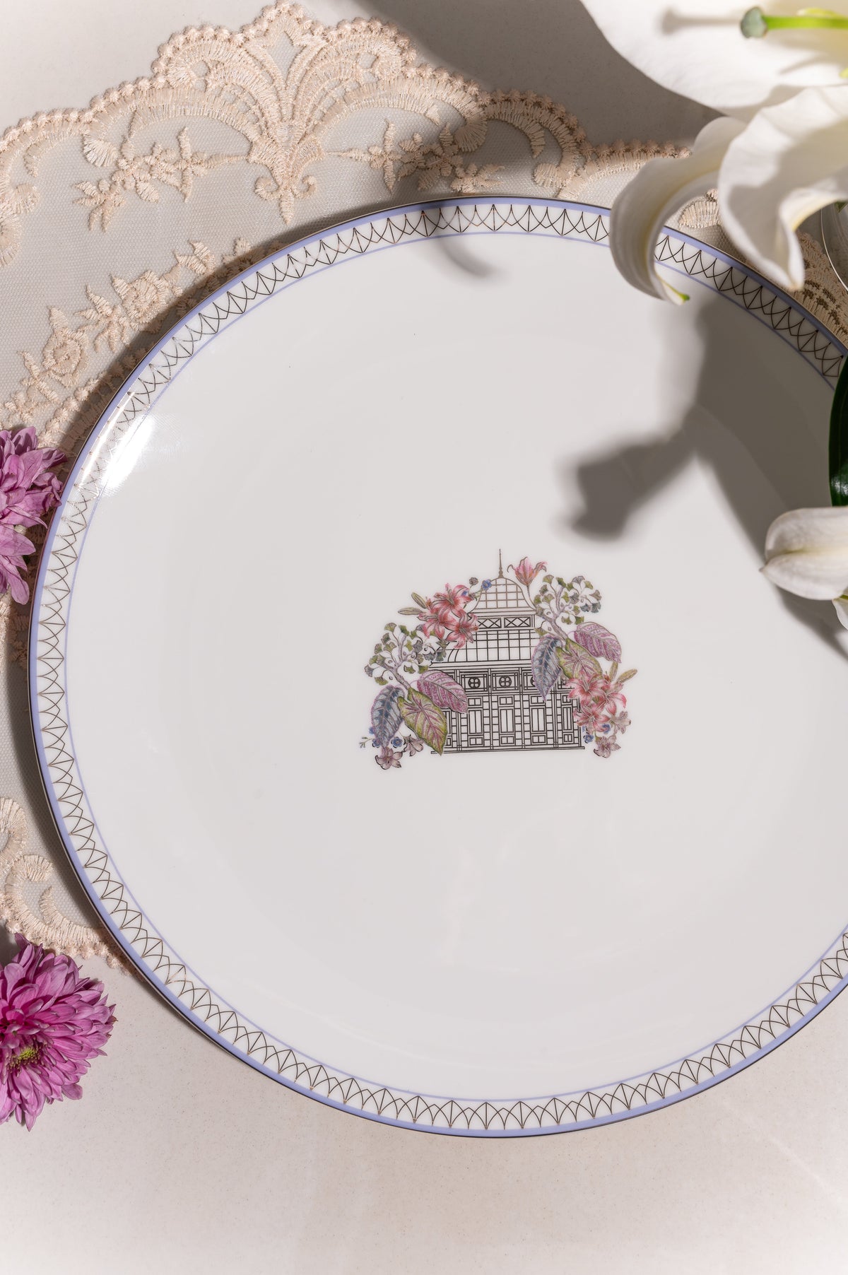 Shirovana Dinner Plates (Set of 4)