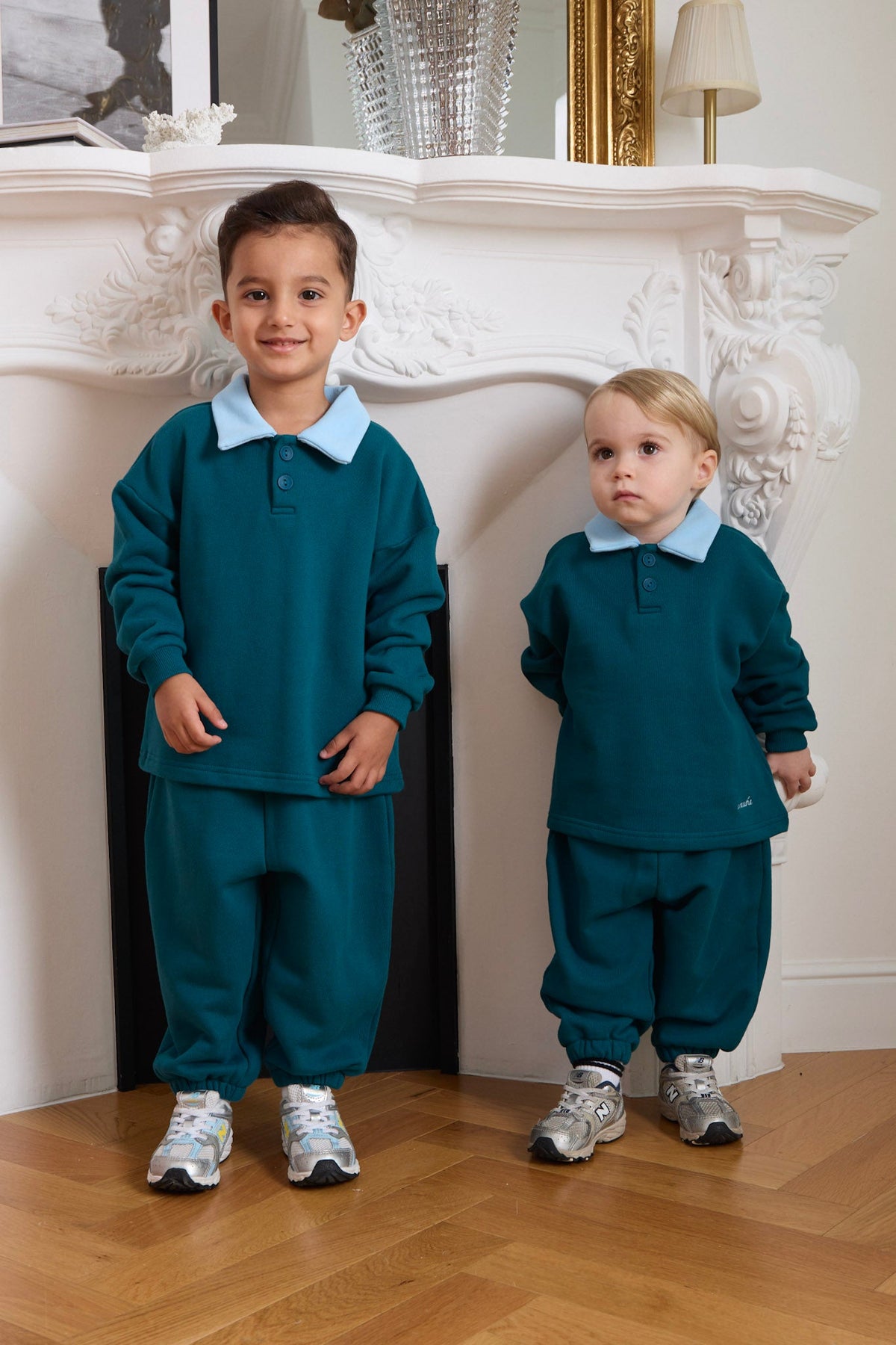 Leo Sweatshirt in Teal Pop