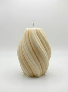 Large Twirl Candle